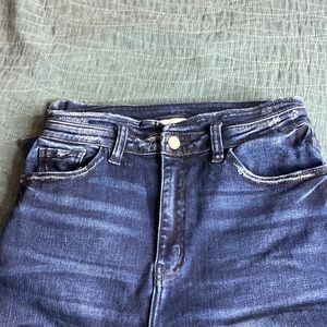Bell bottom high rise jeans!! Size 28